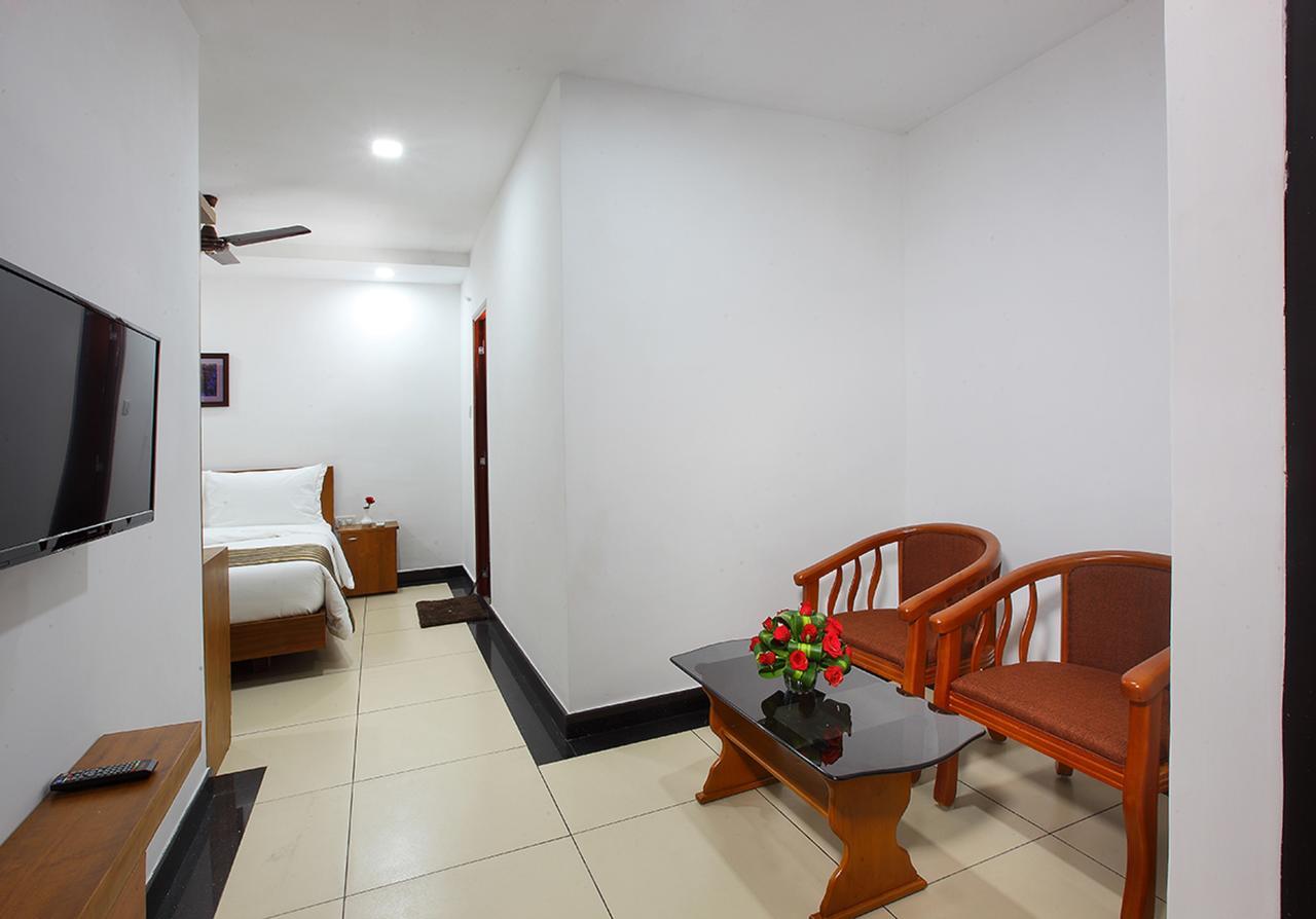 Pgs Inn Kochi Exterior foto