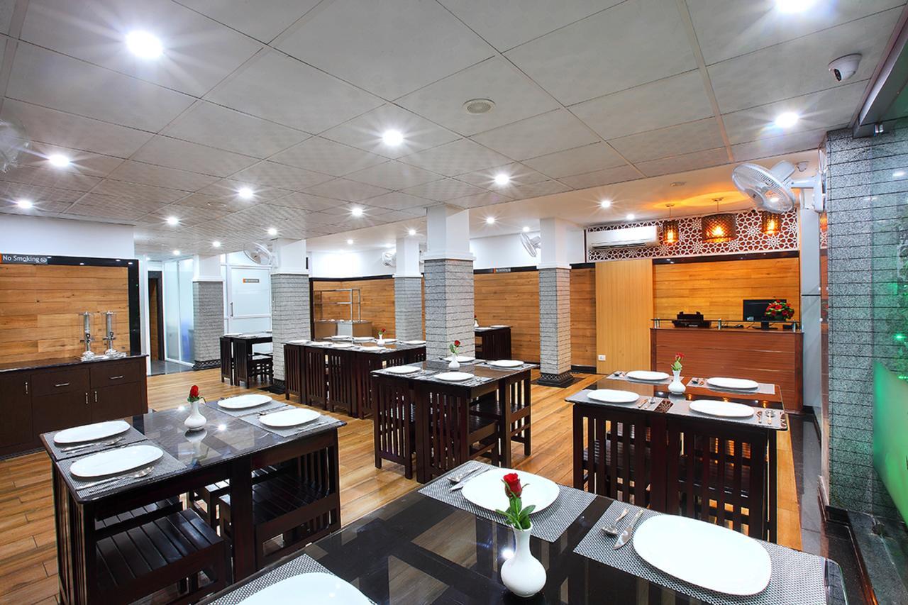 Pgs Inn Kochi Exterior foto